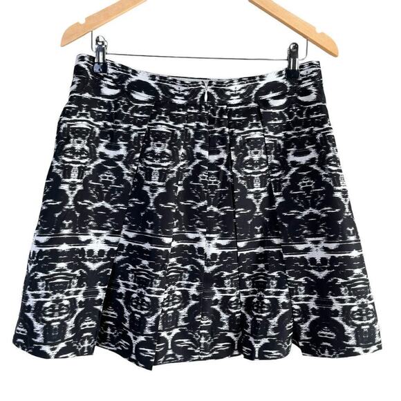 J.Crew Blurred Ikat Pleated Mini Skirt in Black White‎ Zipper Back, Size 4 - Picture 9 of 12